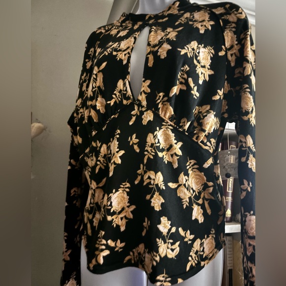 Free People Dinner Party Keyhole Black Multi Long Sleeve Top XL NWT - Picture 3 of 11